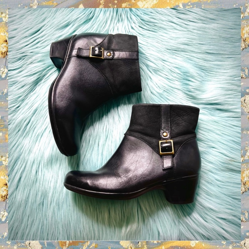 Clarks Black Soft LEATHER Classic Buckle Zip Up Ankle Booties Women’s 6.5 - Picture 9 of 9